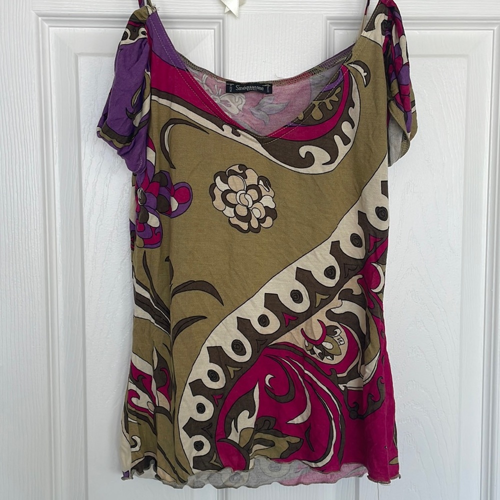 Sinequanone cold shoulder tee